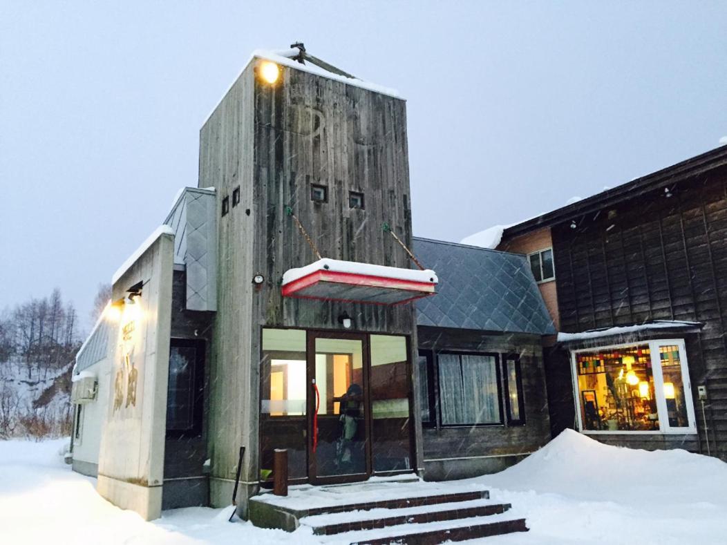 Niseko Hirafu Tsukushi Hostel Exterior photo